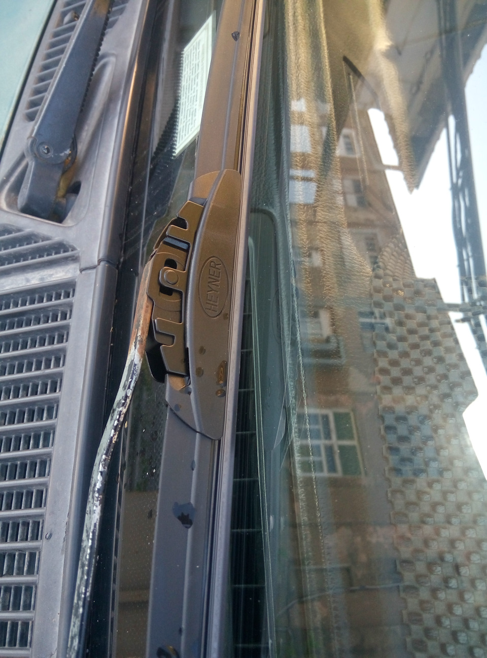 Щітки склоочисника HEYNER HYBRID 4