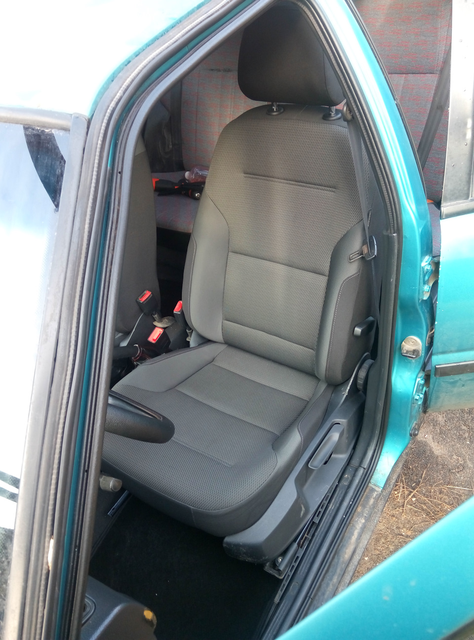 Встановлення сидіння з VW GOLF VII 7 BQ 4