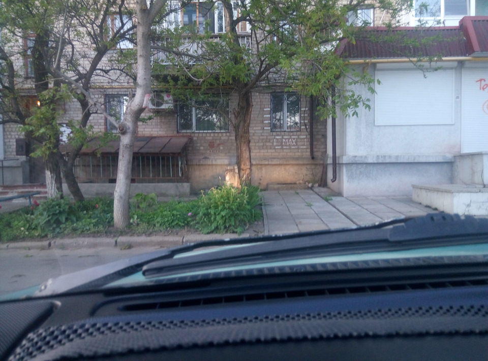 Заміна ламп головного світла 4