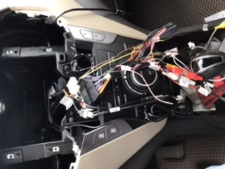 Teyes xpro або як я ставив китайський HEADUNIT 2