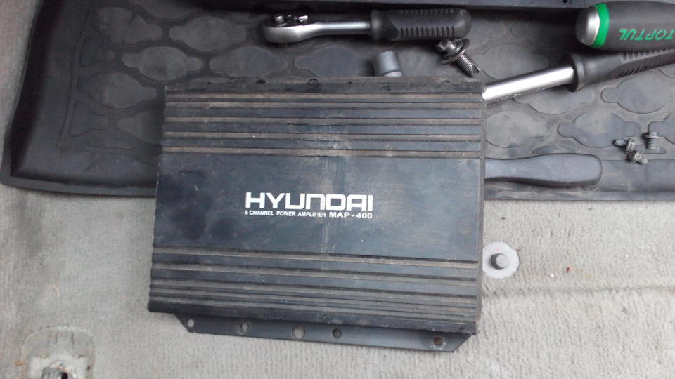 Заміна підсилювача Hyundai Santa Fe 1