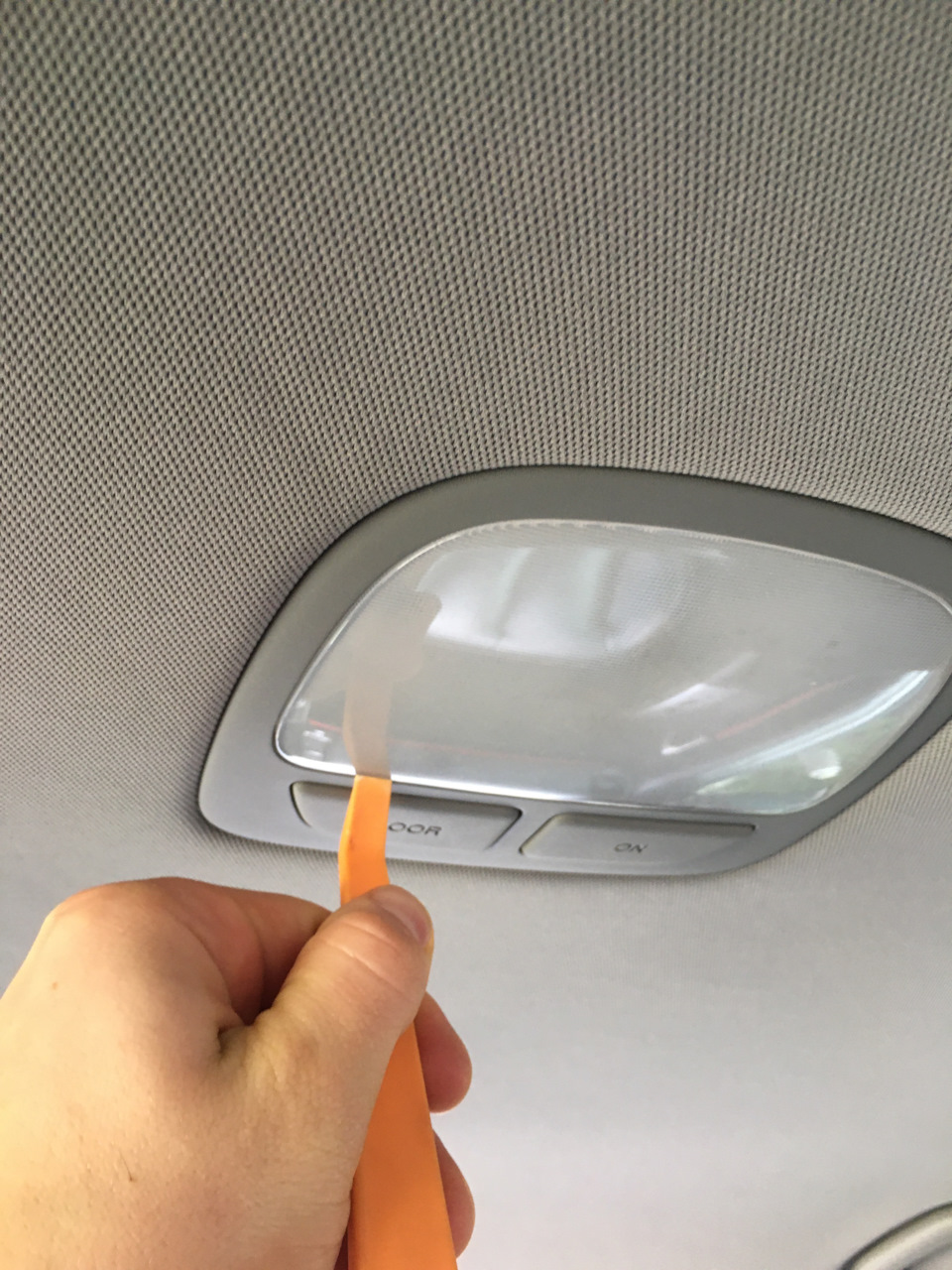 Заміна лампи плафона на led 2