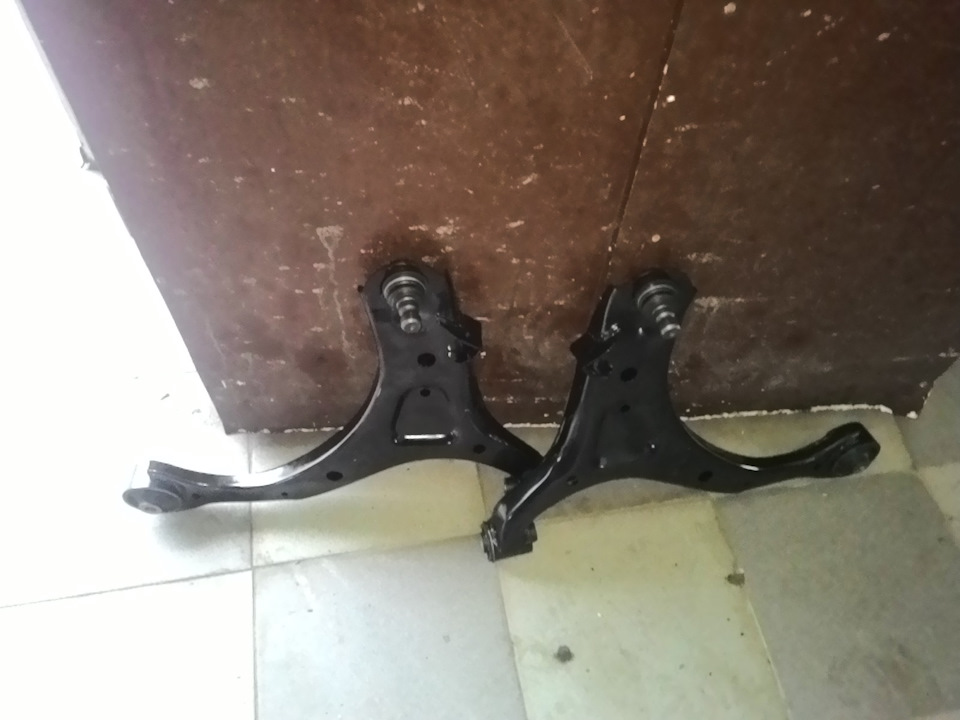 Заміна передніх важелів 4