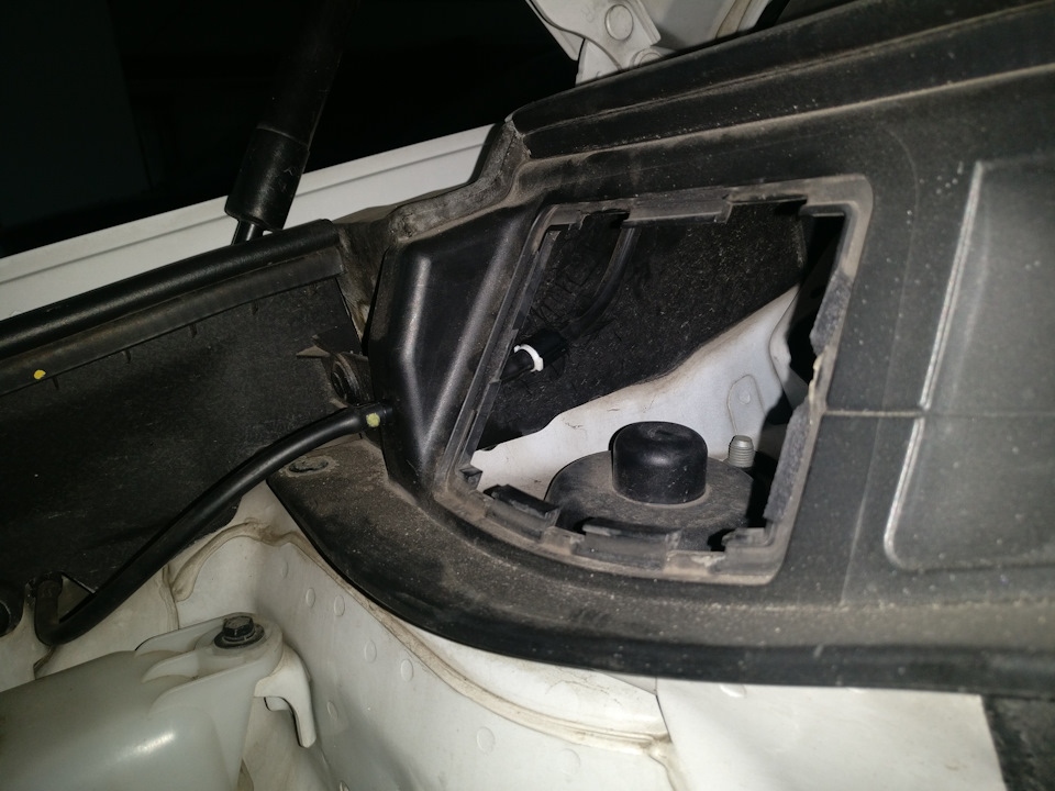 Зворотний клапан TOYOTA (8532126020) на систему омивача лобового скла 2