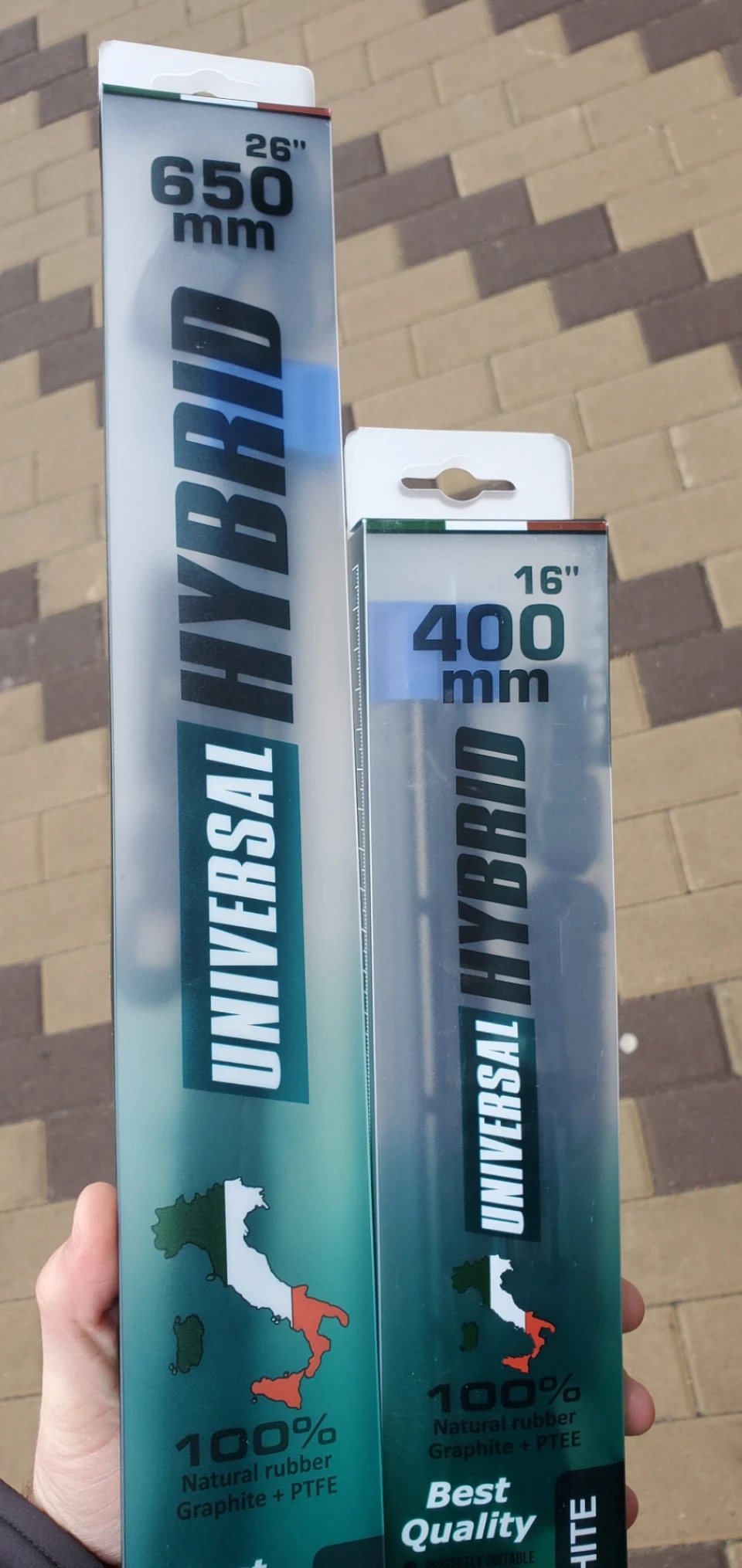 Зимою змінив двірники