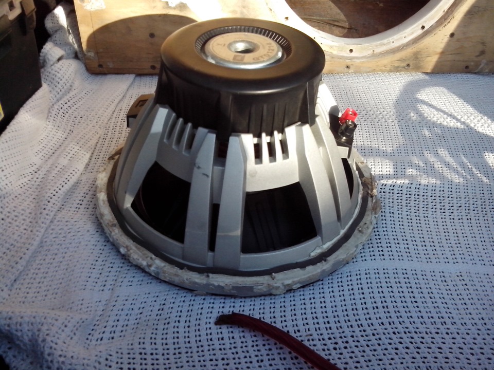 Діють усім привіт, давно не писав/ але JBL-GTO-1214 (-_-) 2