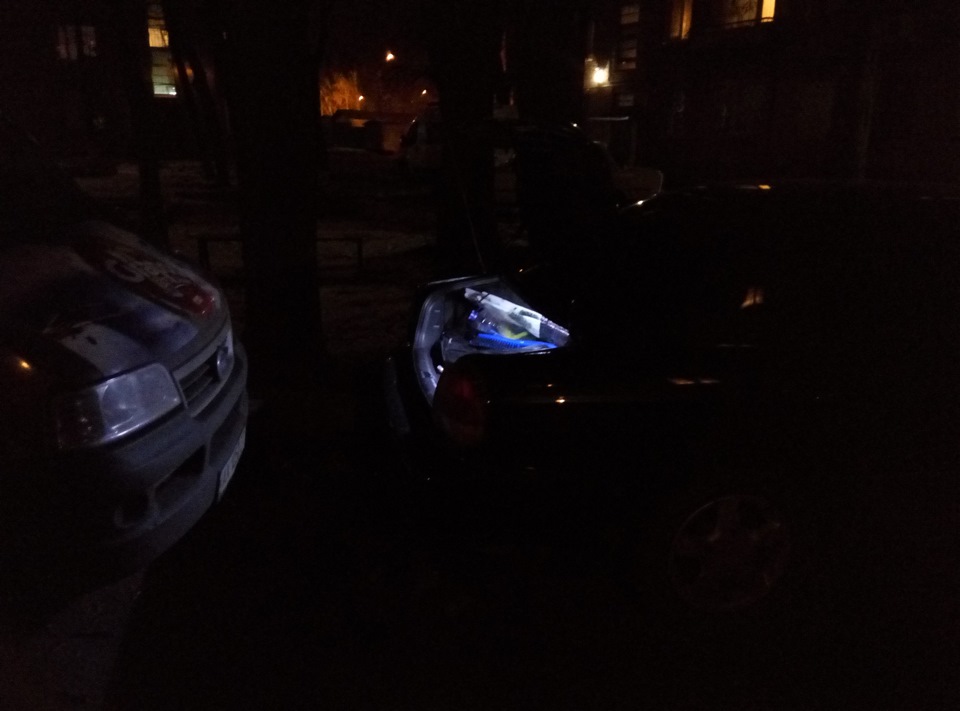 Світлодіодна стрічка в підсвічування багажника 1