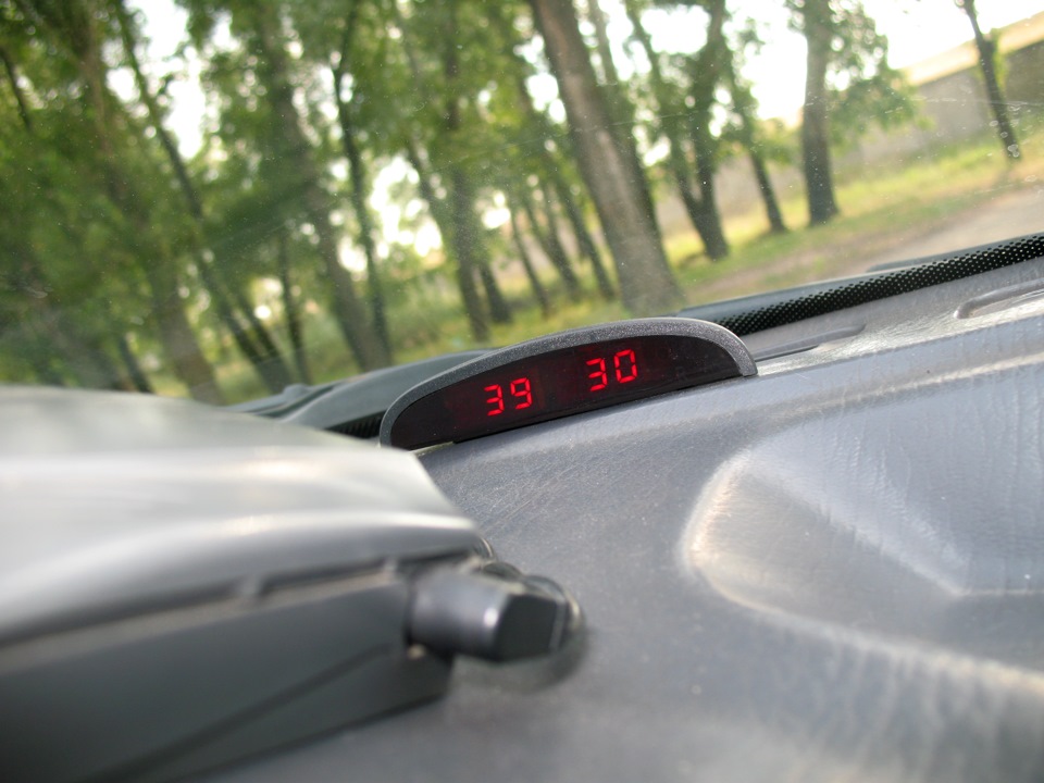 Автомобільний термометр 5