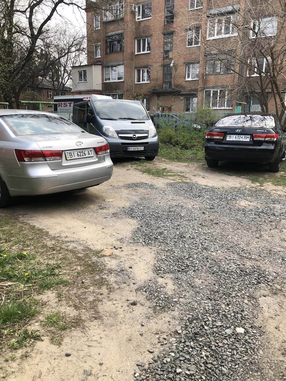 Велика витрата та дизеліт мотор 2.4