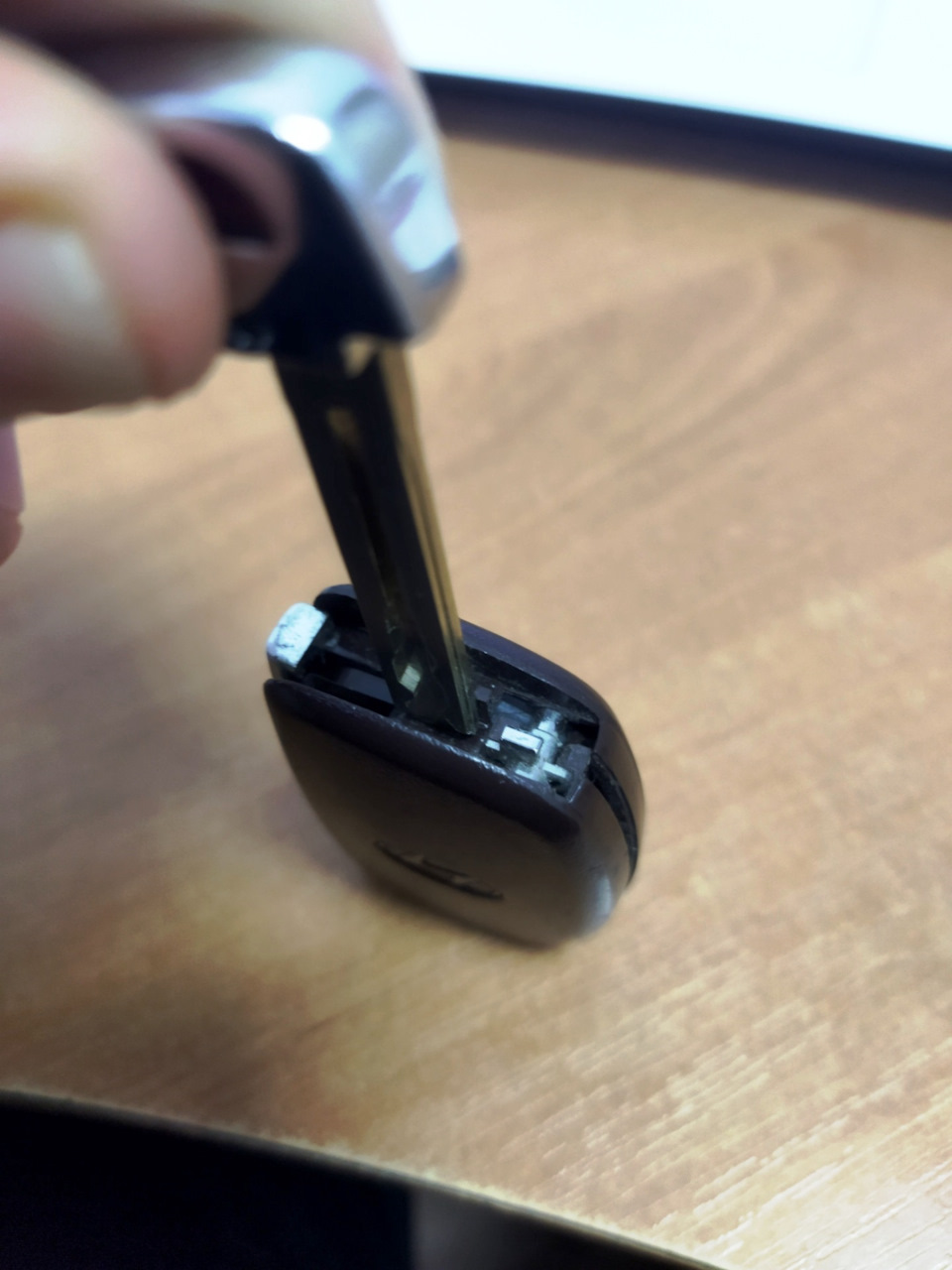 Запис №3. Заміна батарейки в Smart Key Sonata LF 5