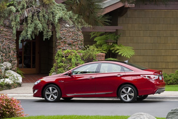 Hyundai Sonata Hybrid 2