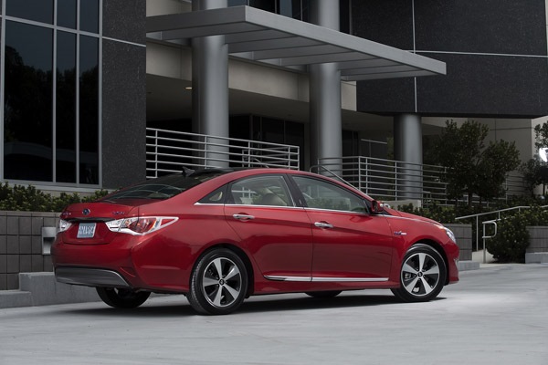 Hyundai Sonata Hybrid 3