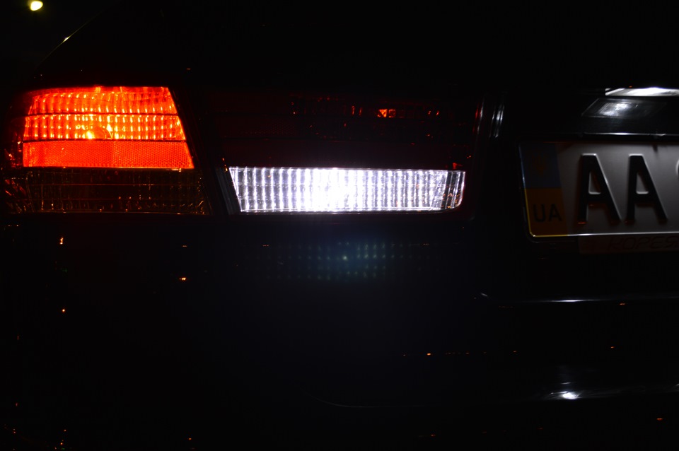 Заміна габаритів, вогні заднього ходу та підсвічування номера. І невдача з потивотуманками. 4
