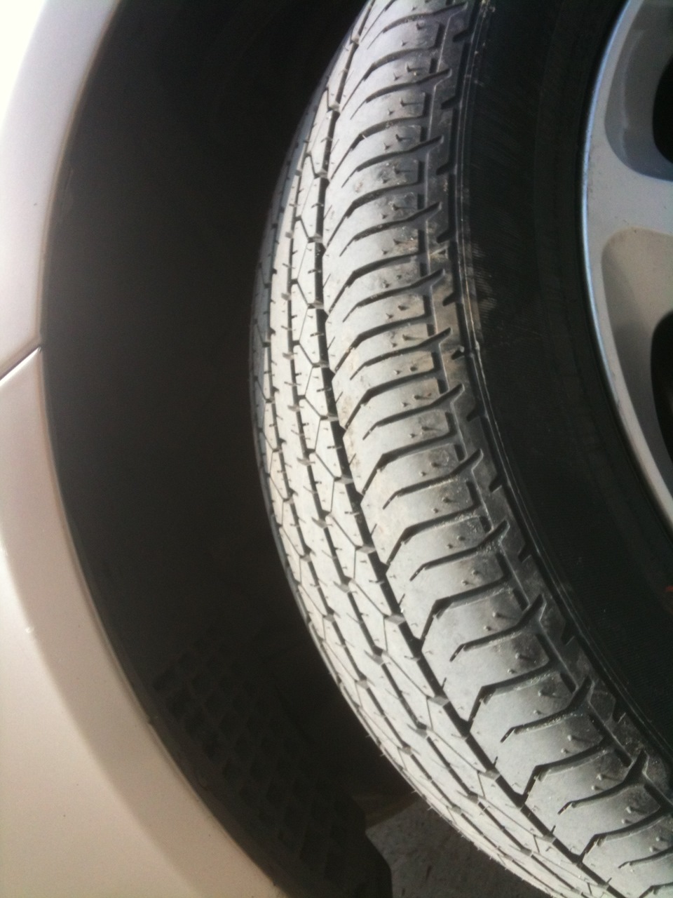 Поставив нову покришку із запаски, Dunlop Sport 270. 5