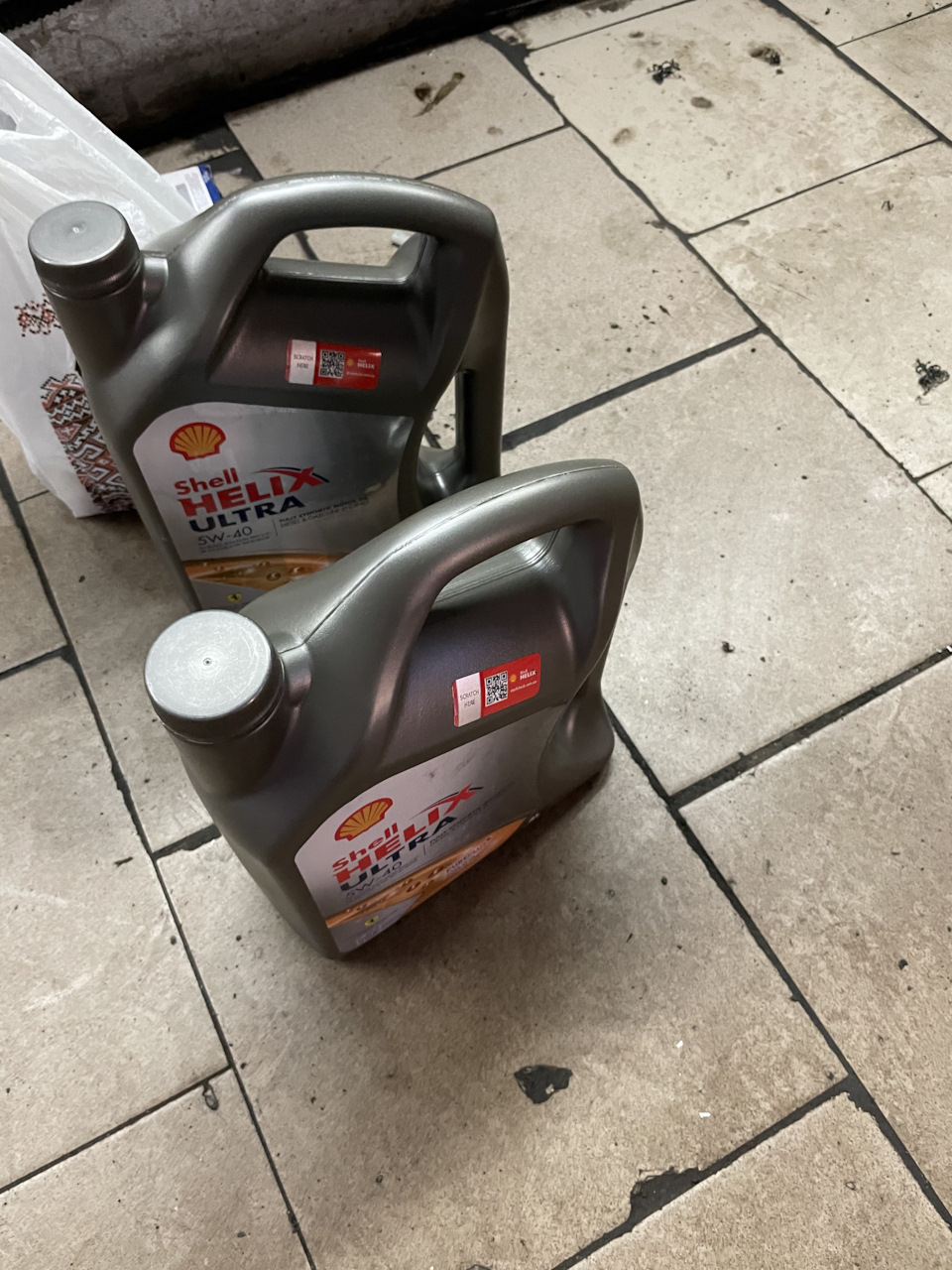 Моторна мастило Shell Helix Ultra 5W-40 1