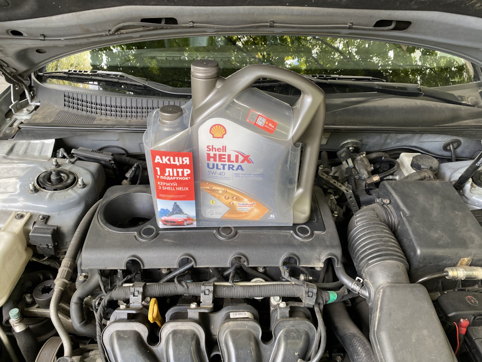 Моторна мастило Shell Helix Ultra 5W-40 1