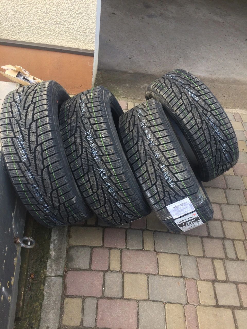 Зимові тапки Kumho I Zen KW31