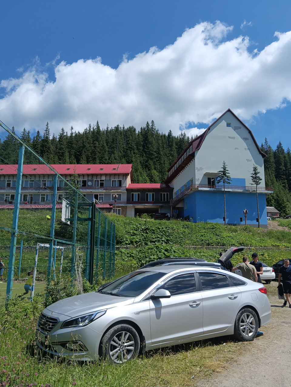 Вигуляв Сонатку в Карпатах 🏞️ 1