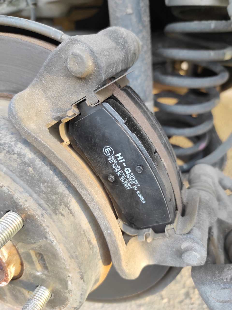 Заміна задніх гальмівних колодок Sonata LF 4