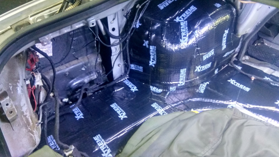 Шумка багажника, полиці, кришки та місця під заднім сидінням 5