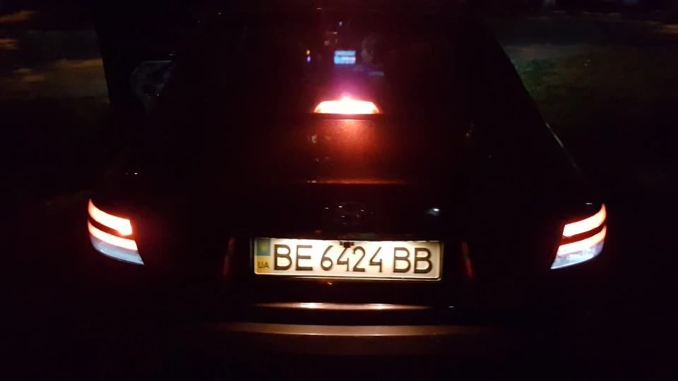 Додатковий стоп із салоном sonata nf