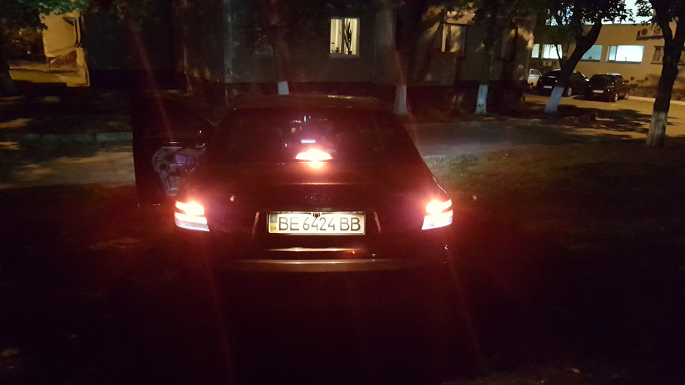 Додатковий стоп із салоном sonata nf 2