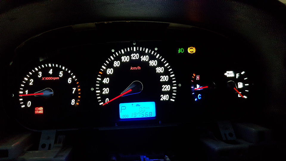 Hyundai Sonata NF 2007 р.в Пересвіт приладки (комбінація приладів) 4