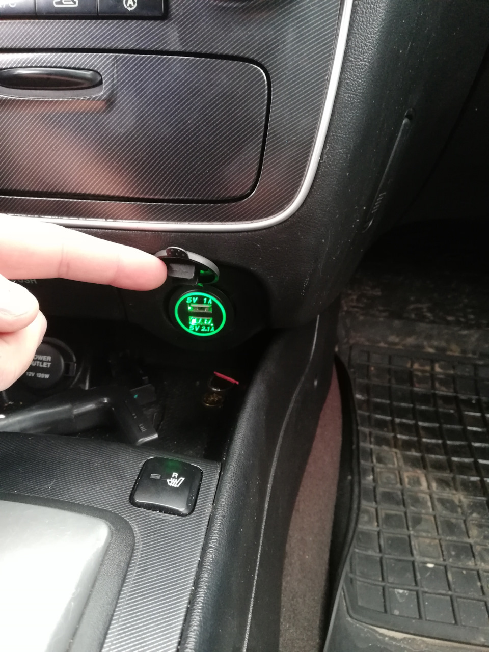 USB розетка замість прикурювача 4