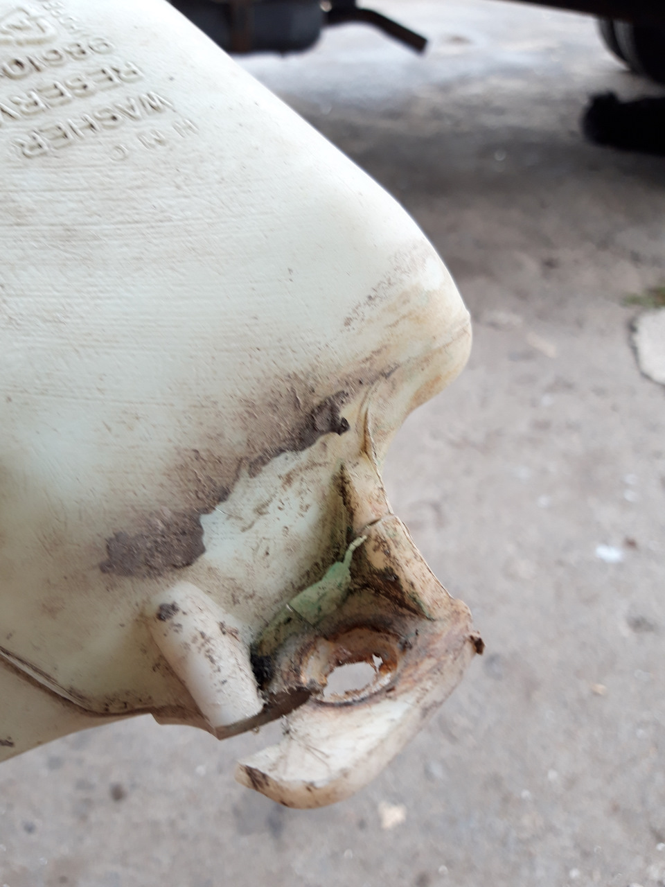 Ревізія приводів та заміна ОЖ з патрубком+поміняв бачок омивача. 4