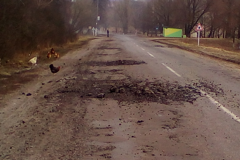 Автобан Шостка - Глухів, побитий чорнобильськими крітами 5
