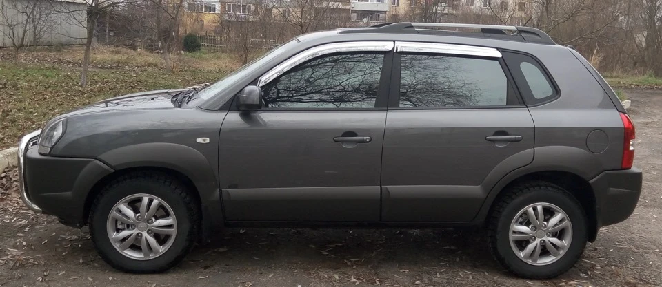 поставивши кенгурятник і вітровики