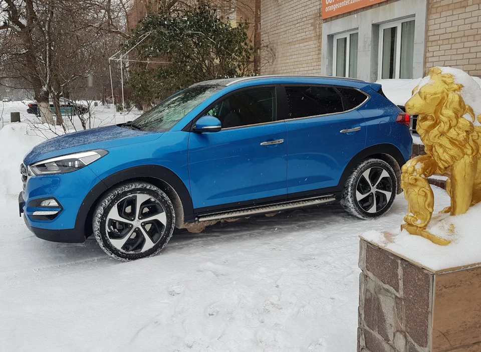 Сніг, синій на білому жирно, так?!))