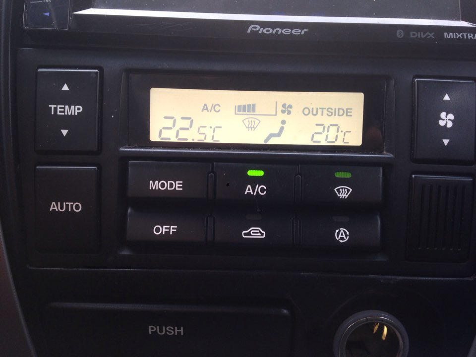 Зміна кольору клімат контролю Hyundai Tucson 5