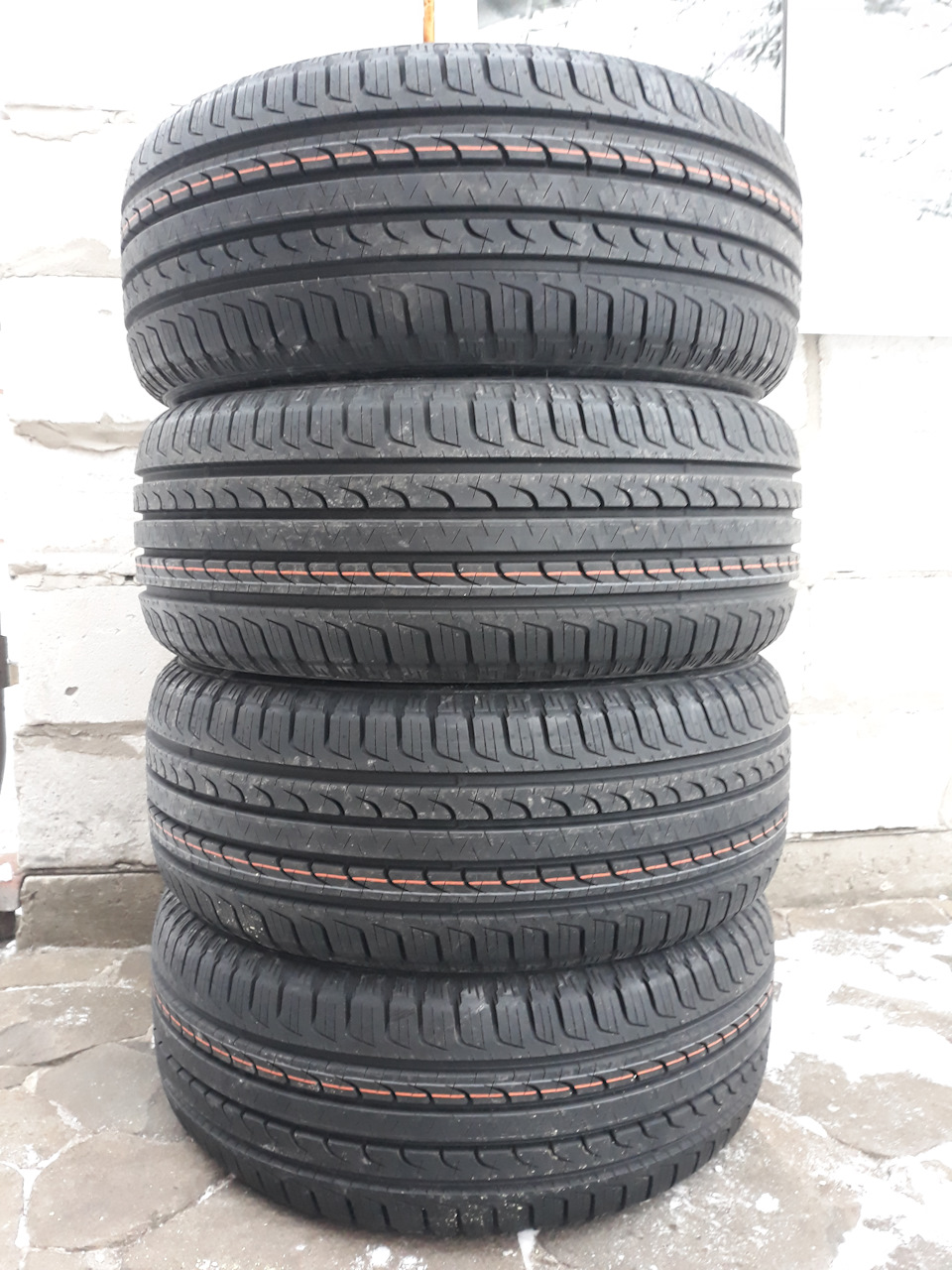 Goodyear EfficientGrip SUV 1
