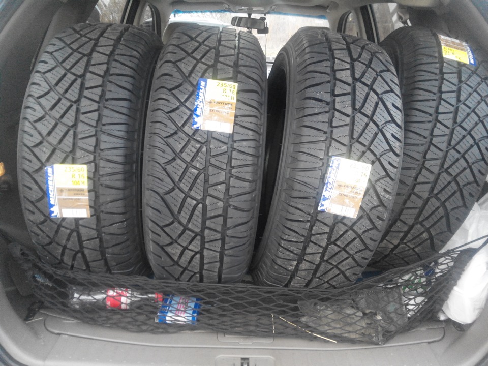 Нова гума Latitude Cross 235/60 R16 104H XL 2