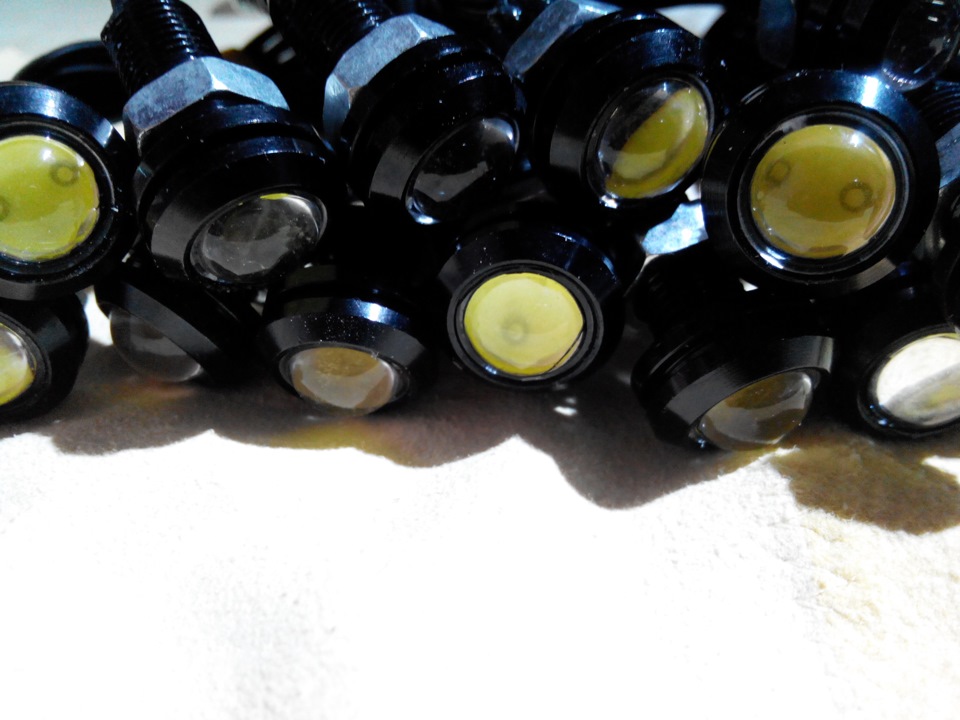 Придбав LED-лампи орлине око 9W 6000 K. 3