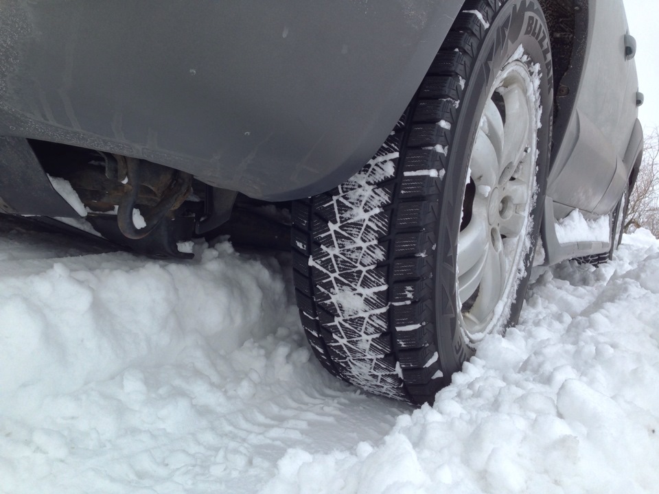Bridgestone Blizzak DM-V2 1