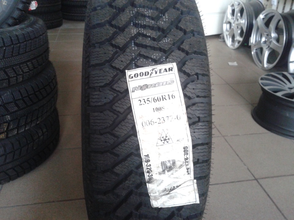 Купив зиму Goodyear Nordic 1