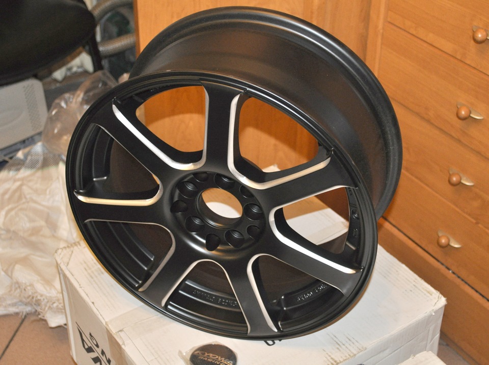 Нові диски Kyowa KR 623, укомплектація допами 1