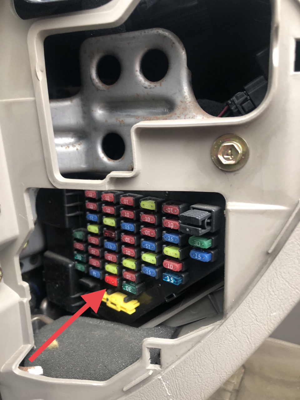 Перетяжка консолі авто 3