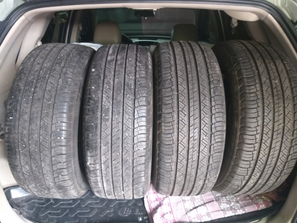 Заміна гуми Michelin Latitude 1