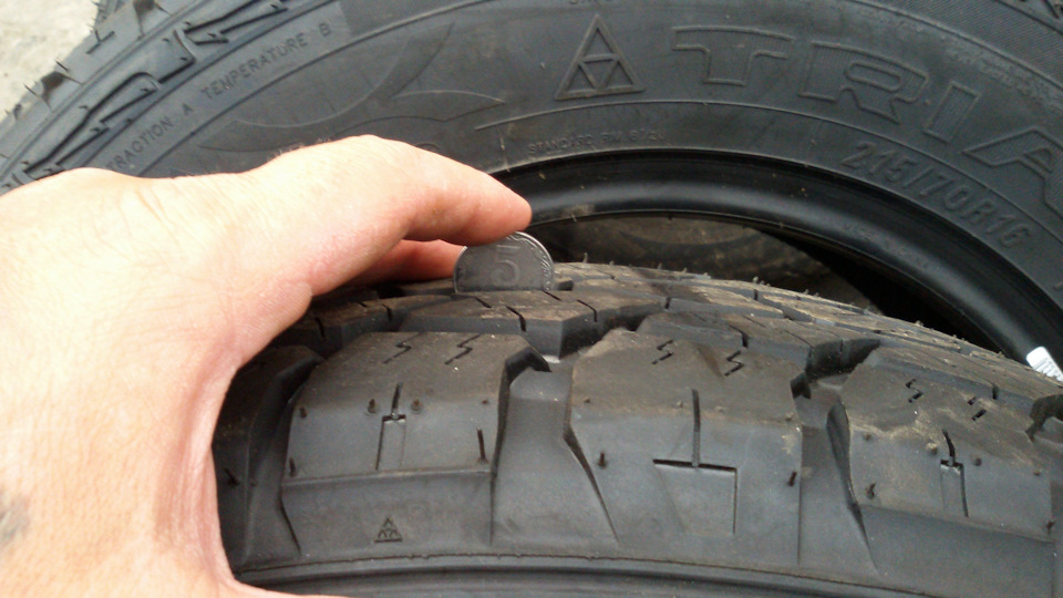 Всесезонні шини Triangle TR292 215/70 R16 4
