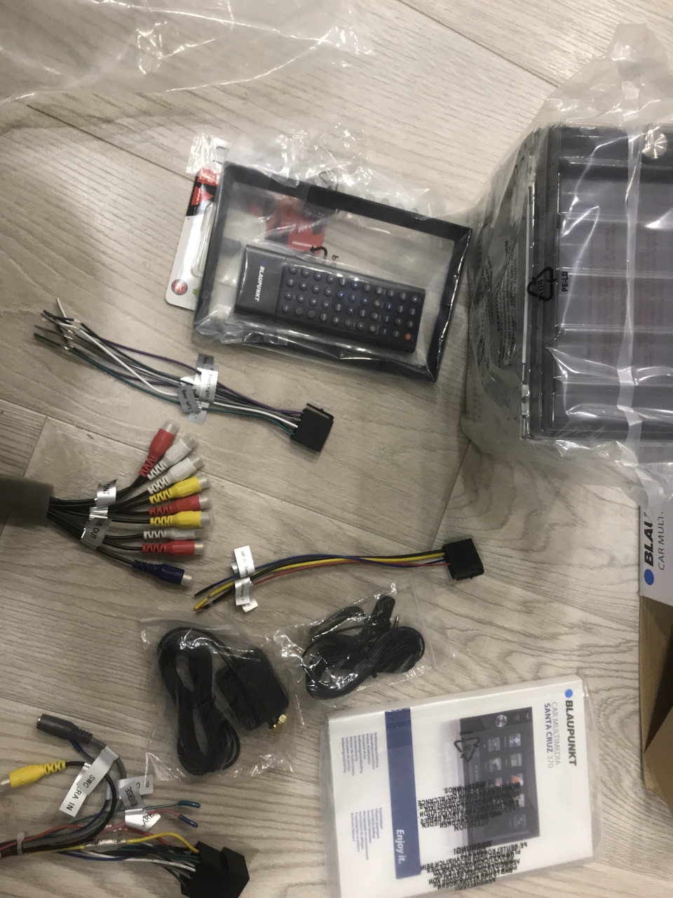 Автомагнітола Blaupunkt Santa Cruz 370 І ​​Піонер AVH-G120 DVD 4