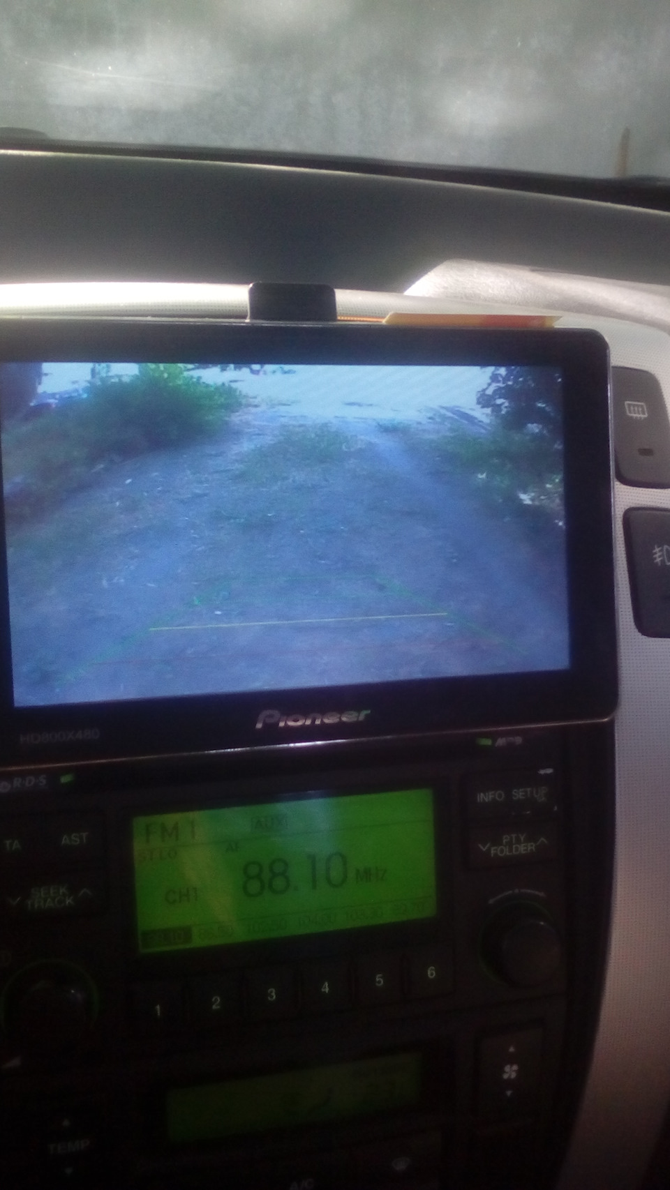 камера заднього виду 5