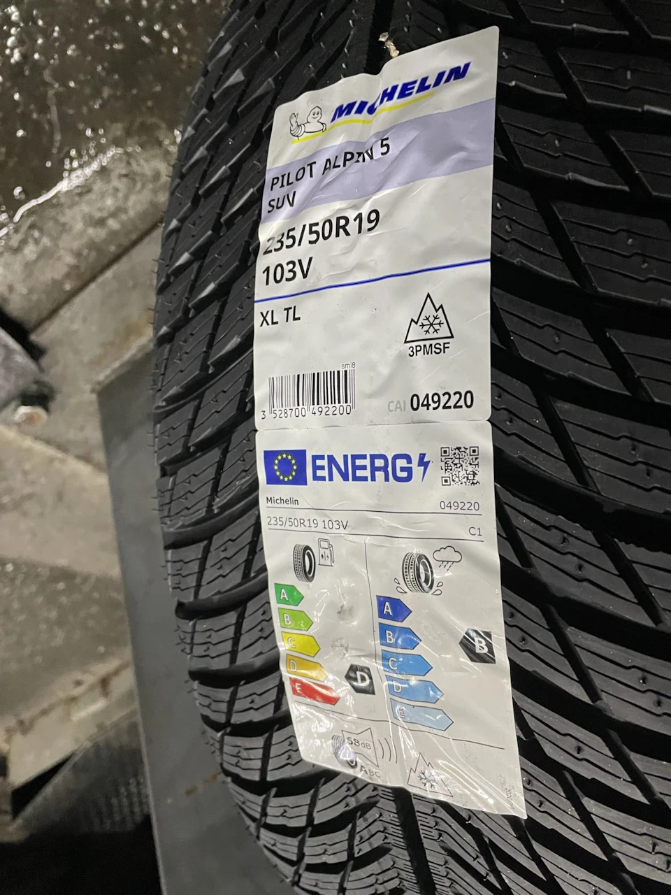 Зимова гума Michelin Alpin 5 235/50 R19 103V XL
