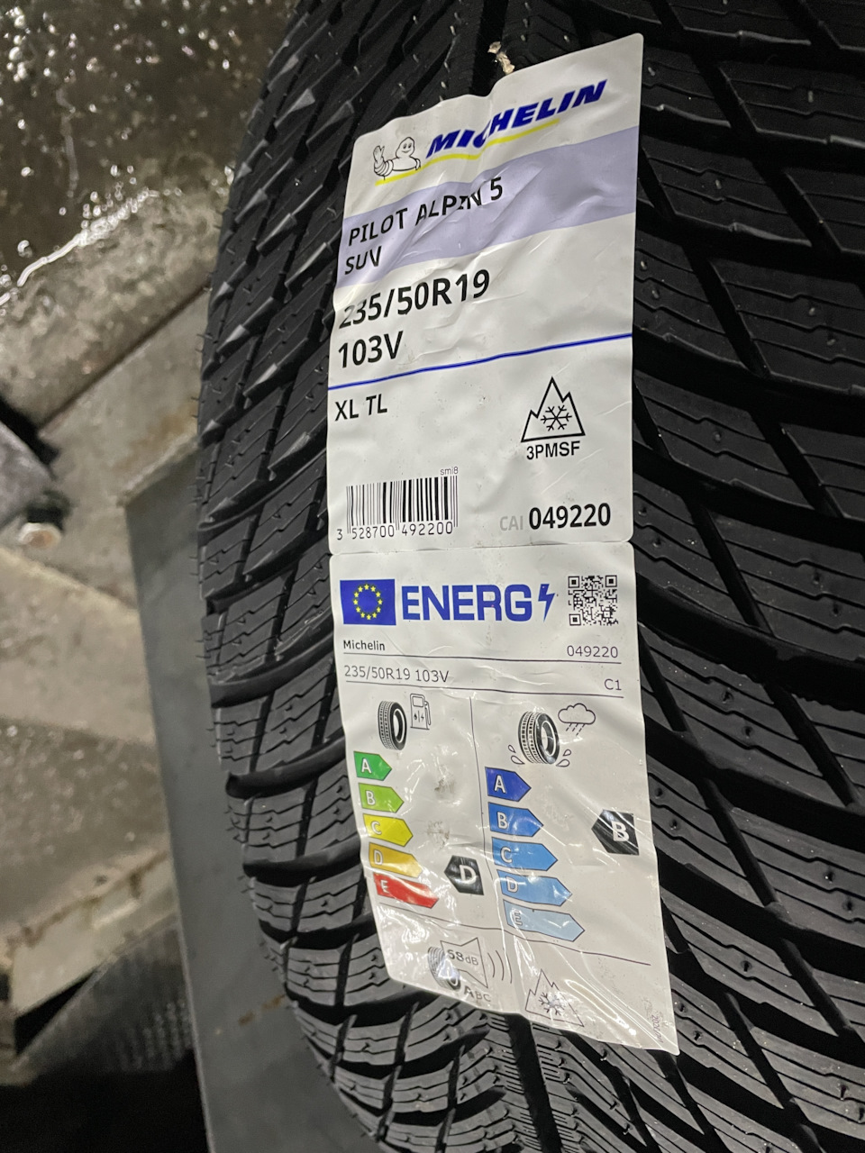 Зимова гума Michelin Alpin 5 235/50 R19 103V XL 1