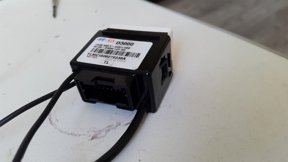 Штатний USB/AUX 2