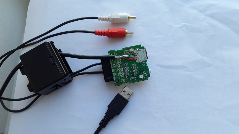 Штатний USB/AUX 4