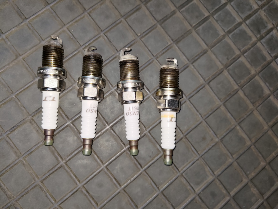 Свічки DENSO K16TT 2