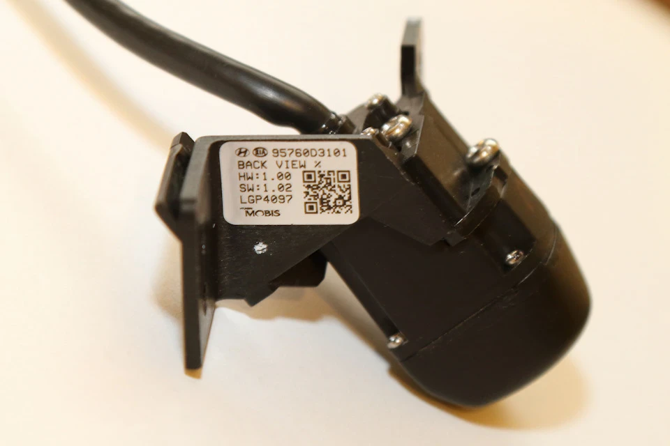Продано Вивчаю попит на оригінальну камеру заднього виду Hyndai/Kia 95760-D3101